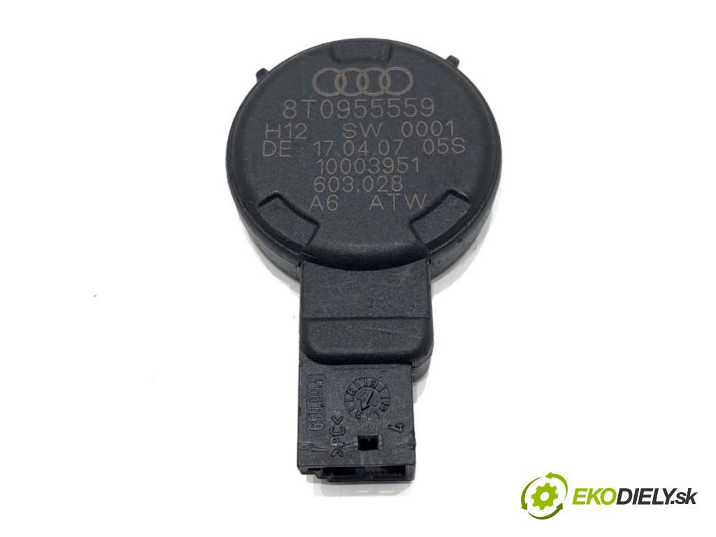 AUDI A5 (8T3) 2007 - 2017    3.0 TDI quattro 176 kW [240 KM] olej napędowy 2007 - 2012  Snímač dažďa 8T0955559 (Snímače dažďa)