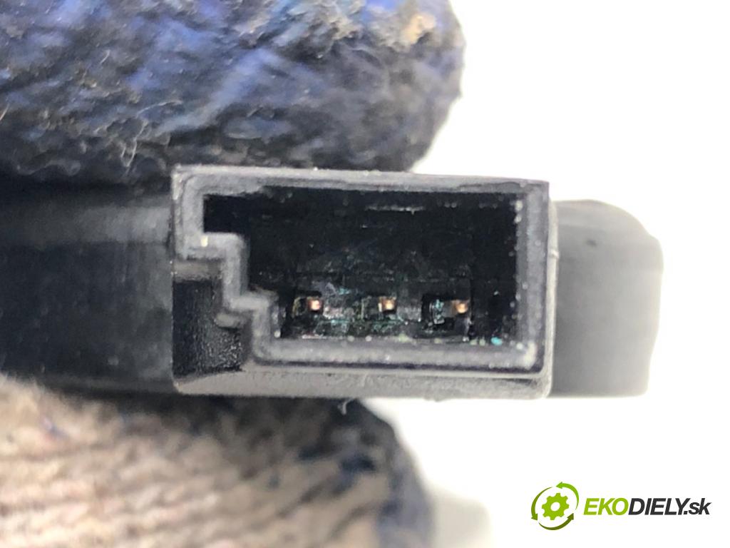 AUDI A5 (8T3) 2007 - 2017    3.0 TDI quattro 176 kW [240 KM] olej napędowy 2007 - 2012  Snímač dažďa 8T0955559 (Snímače dažďa)