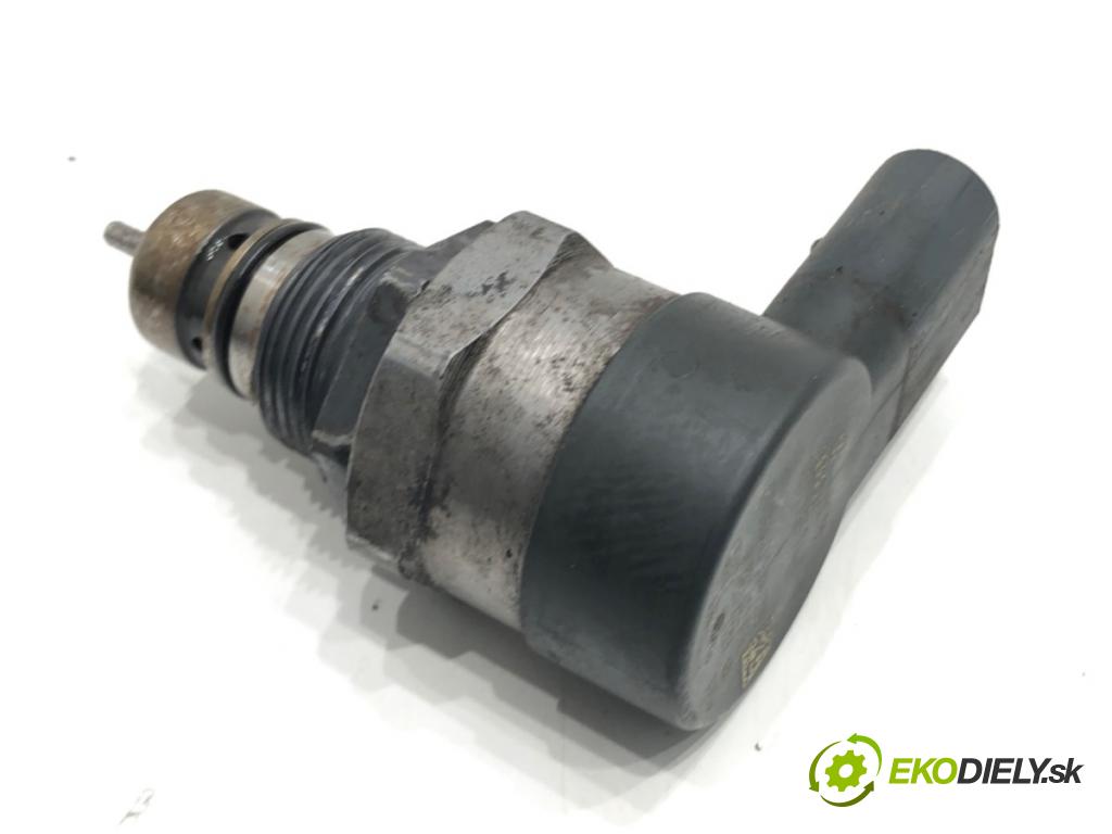 AUDI A5 (8T3) 2007 - 2017    3.0 TDI quattro 176 kW [240 KM] olej napędowy 2007 - 2012  Regulátor tlaku paliva 057130764F (Ostatné)