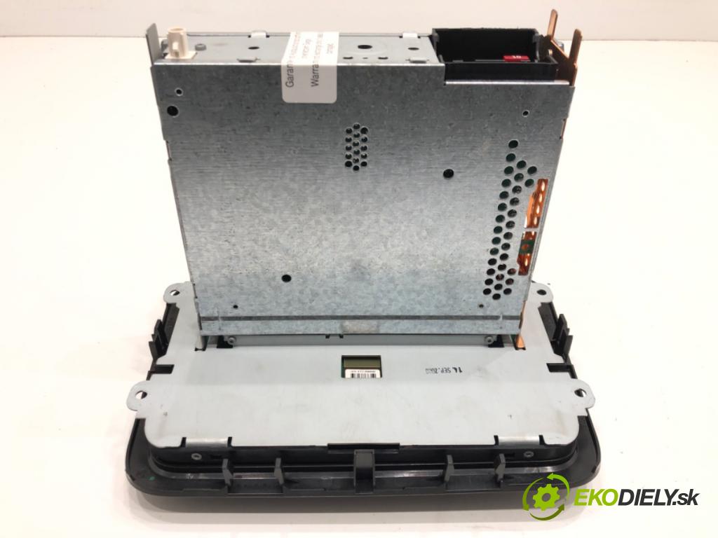 SKODA ROOMSTER (5J7) 2006 - 2015    1.2 51 kW [70 KM] benzyna 2007 - 2015  RADIO 5J0035161A (Audio zariadenia)