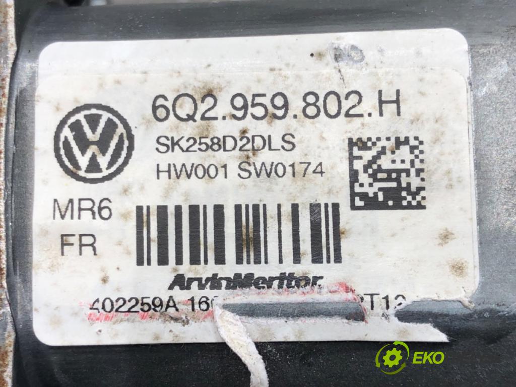 SKODA ROOMSTER (5J7) 2006 - 2015    1.2 51 kW [70 KM] benzyna 2007 - 2015  mechanismus okna levý přední část 6Q2959802H
