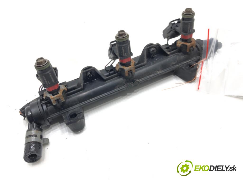 SKODA ROOMSTER (5J7) 2006 - 2015    1.2 51 kW [70 KM] benzyna 2007 - 2015  Lišta vstrekovacia 03E133320A (Vstrekovacie lišty)