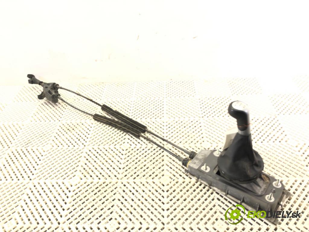 SKODA ROOMSTER (5J7) 2006 - 2015    1.2 51 kW [70 KM] benzyna 2007 - 2015  Kulisa 6Q0711061E (Rýchlostné páky / kulisy)