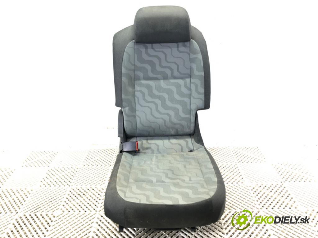SKODA ROOMSTER (5J7) 2006 - 2015    1.2 51 kW [70 KM] benzyna 2007 - 2015  Sedadlo zad 