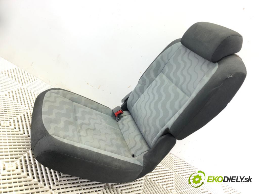 SKODA ROOMSTER (5J7) 2006 - 2015    1.2 51 kW [70 KM] benzyna 2007 - 2015  Sedadlo zad