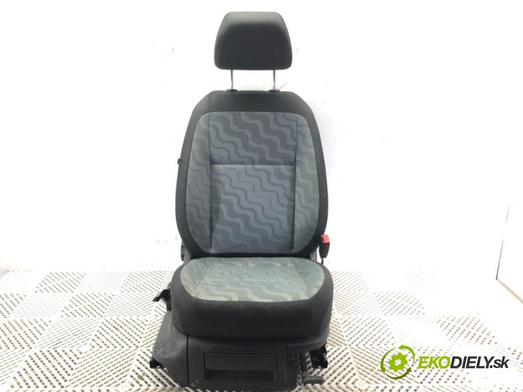SKODA ROOMSTER (5J7) 2006 - 2015    1.2 51 kW [70 KM] benzyna 2007 - 2015  Sedadlo pravy predný 