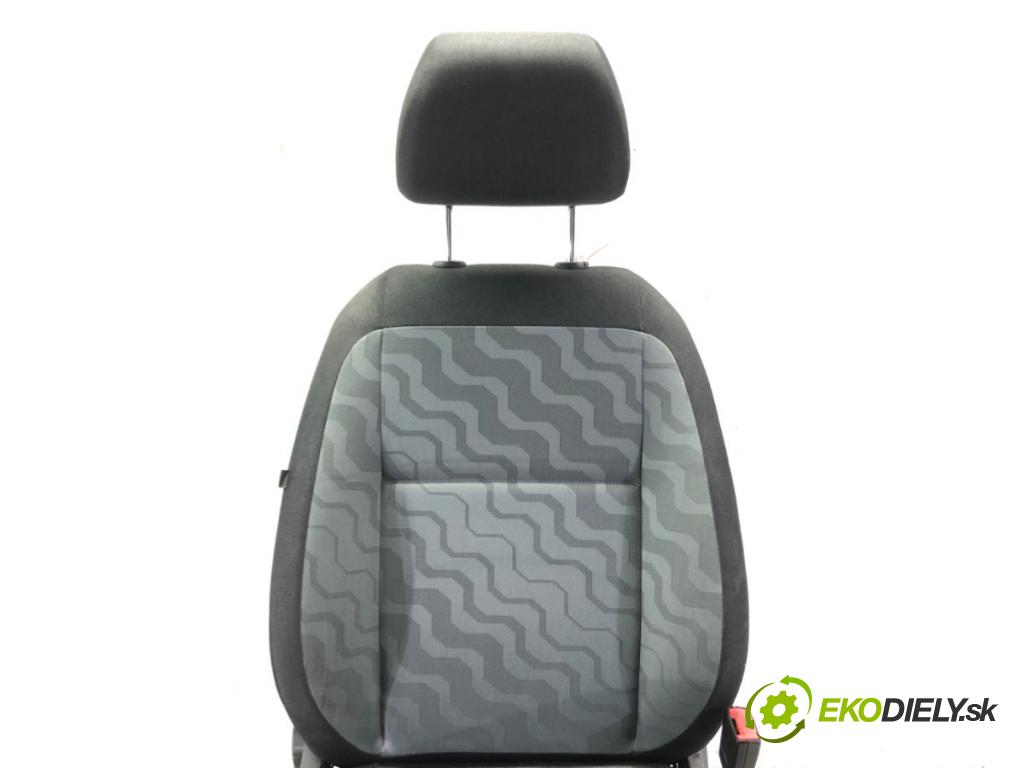 SKODA ROOMSTER (5J7) 2006 - 2015    1.2 51 kW [70 KM] benzyna 2007 - 2015  Sedadlo pravy predný