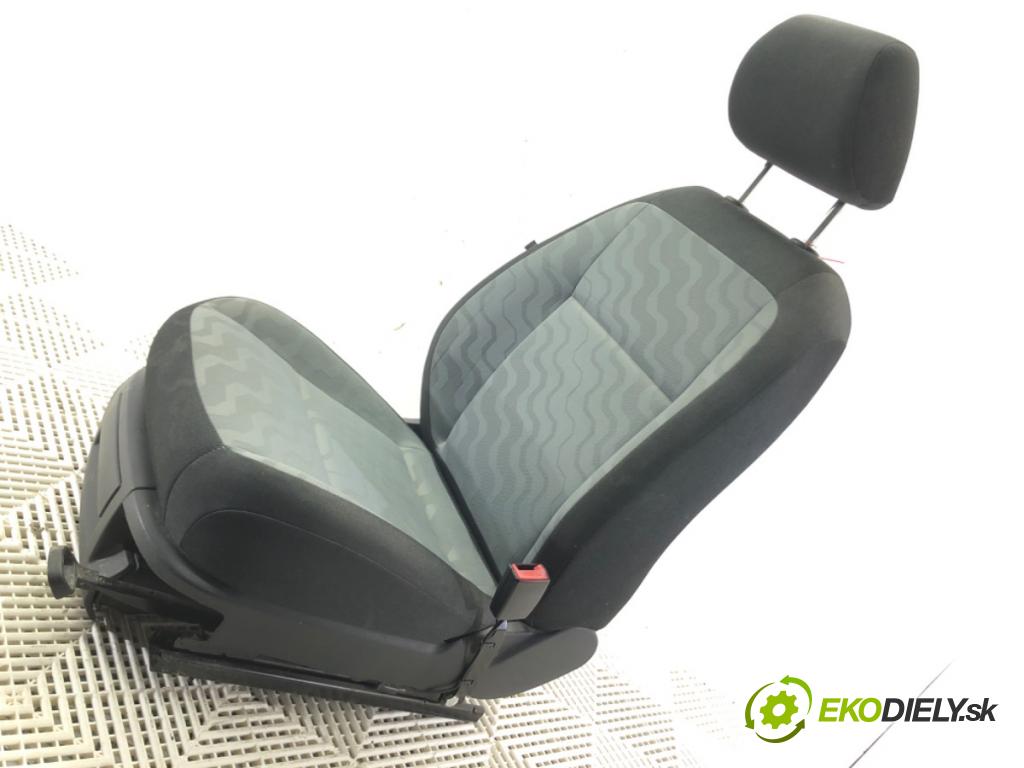 SKODA ROOMSTER (5J7) 2006 - 2015    1.2 51 kW [70 KM] benzyna 2007 - 2015  Sedadlo pravy predný