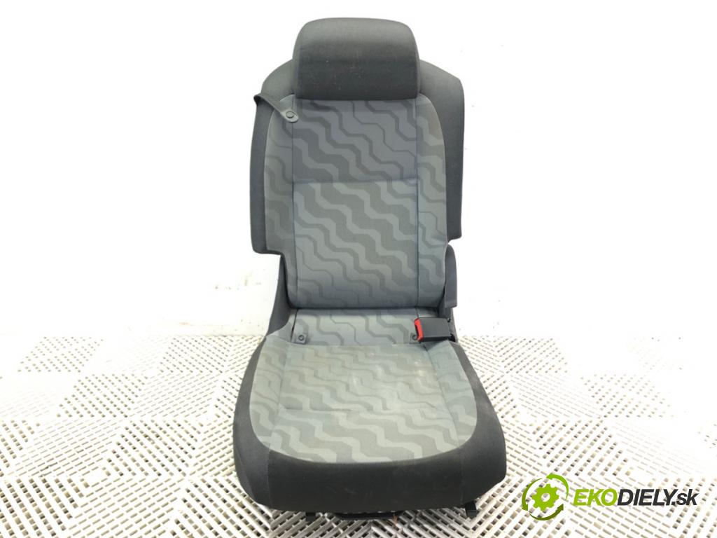 SKODA ROOMSTER (5J7) 2006 - 2015    1.2 51 kW [70 KM] benzyna 2007 - 2015  Sedadlo zad 