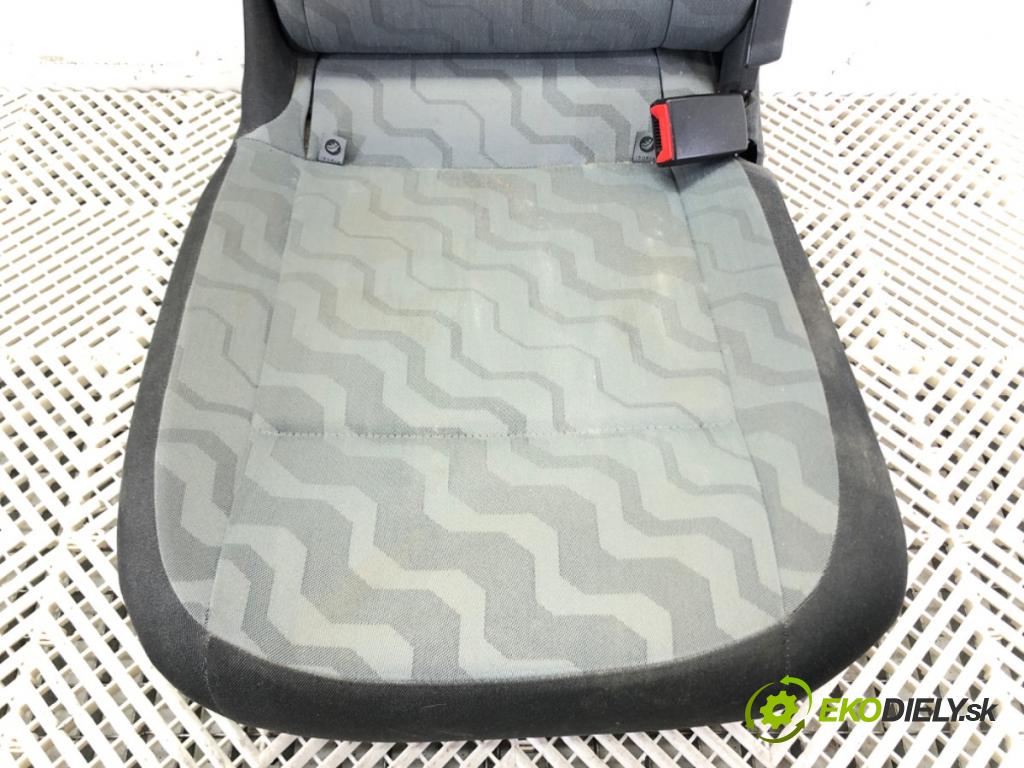 SKODA ROOMSTER (5J7) 2006 - 2015    1.2 51 kW [70 KM] benzyna 2007 - 2015  Sedadlo zad