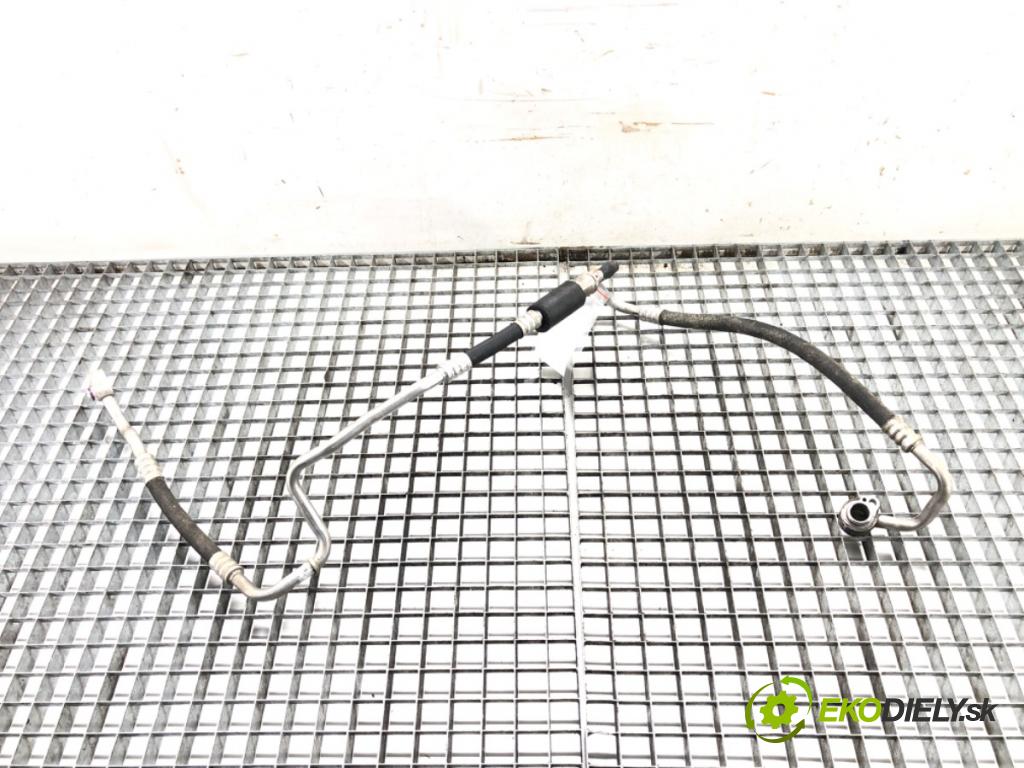 SKODA ROOMSTER (5J7) 2006 - 2015    1.2 51 kW [70 KM] benzyna 2007 - 2015  rúrka klimatizácie  (Rúrky klimatizácie)