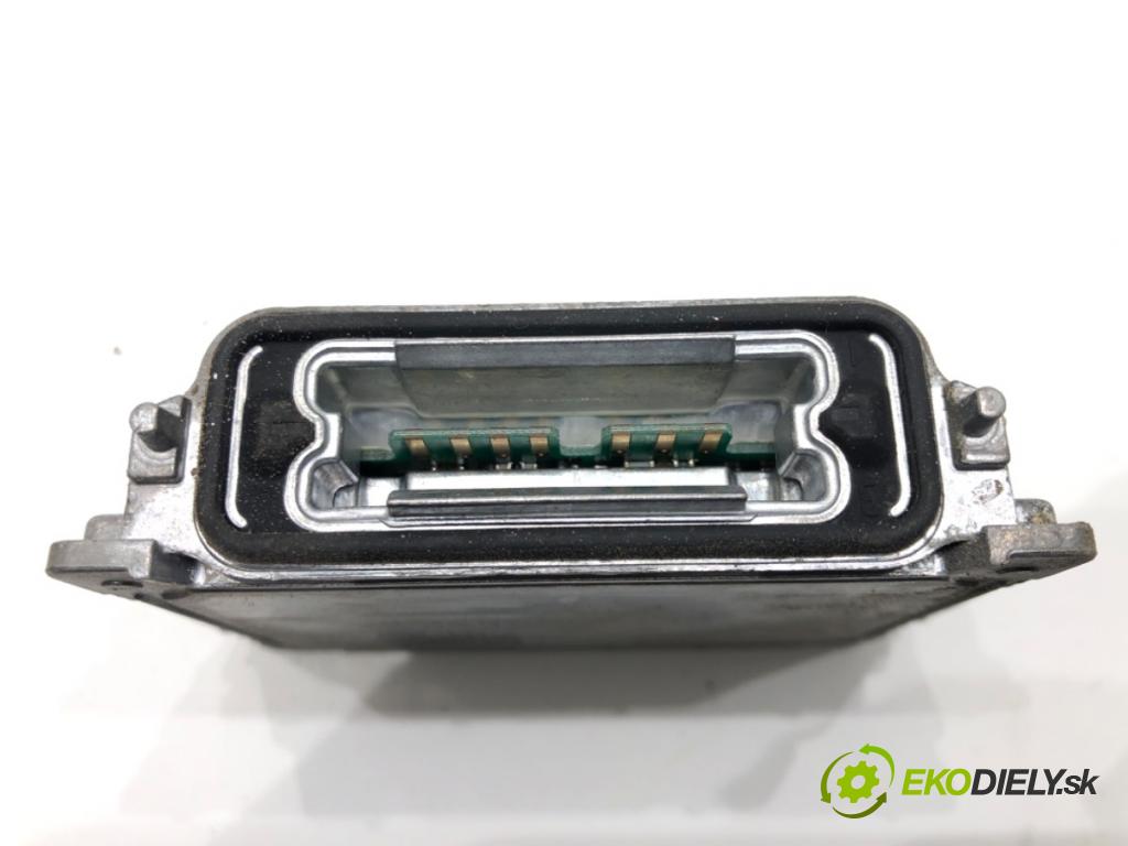 VW PASSAT B6 Variant (3C5) 2005 - 2011    2.0 TDI 103 kW [140 KM] olej napędowy 2005 - 2009  Menič XENON 4L0907391 (Riadiace jednotky xenónu)