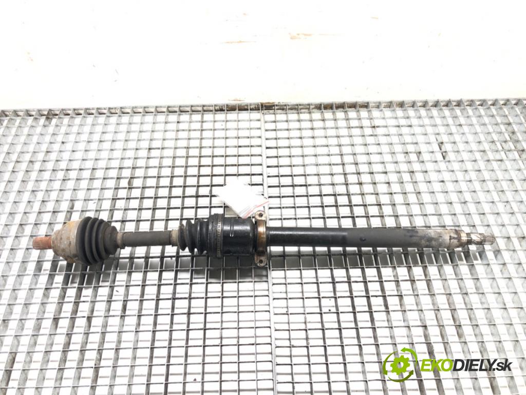 VOLVO V50 (545) 2003 - 2012    2.4 125 kW [170 KM] benzyna 2004 - 2010  Poloos pravy predný 30684290