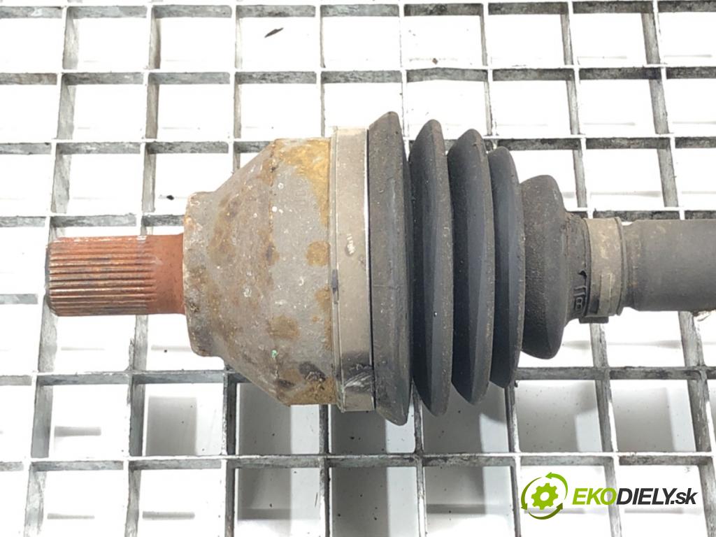 VOLVO V50 (545) 2003 - 2012    2.4 125 kW [170 KM] benzyna 2004 - 2010  Poloos pravy predný 30684290