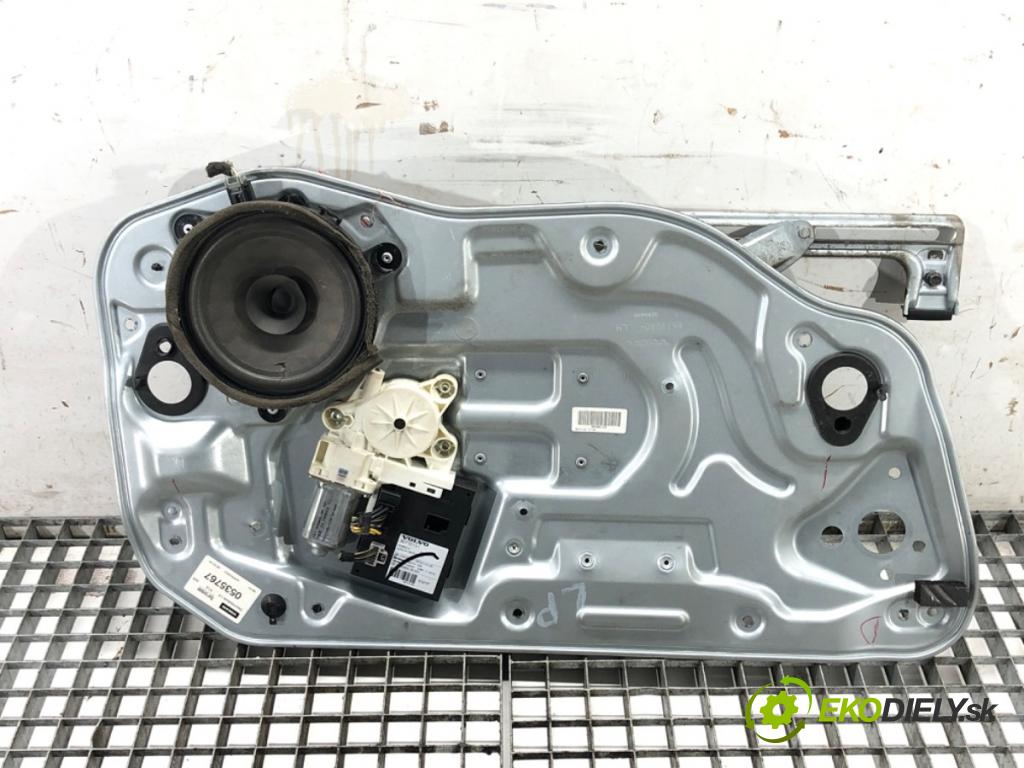 VOLVO V50 (545) 2003 - 2012    2.4 125 kW [170 KM] benzyna 2004 - 2010  mechanismus okna levý přední část 30710151