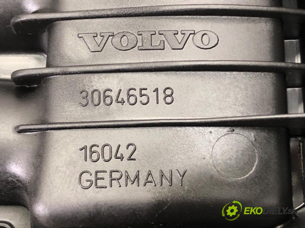 VOLVO V50 (545) 2003 - 2012    2.4 125 kW [170 KM] benzyna 2004 - 2010  Potrubie sacie, sanie 30646518 (Sacie potrubia)