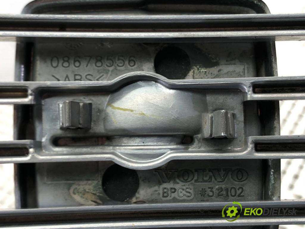 VOLVO V50 (545) 2003 - 2012    2.4 125 kW [170 KM] benzyna 2004 - 2010  mřížka maska 08678556 (Mřížky (masky) chladičů)