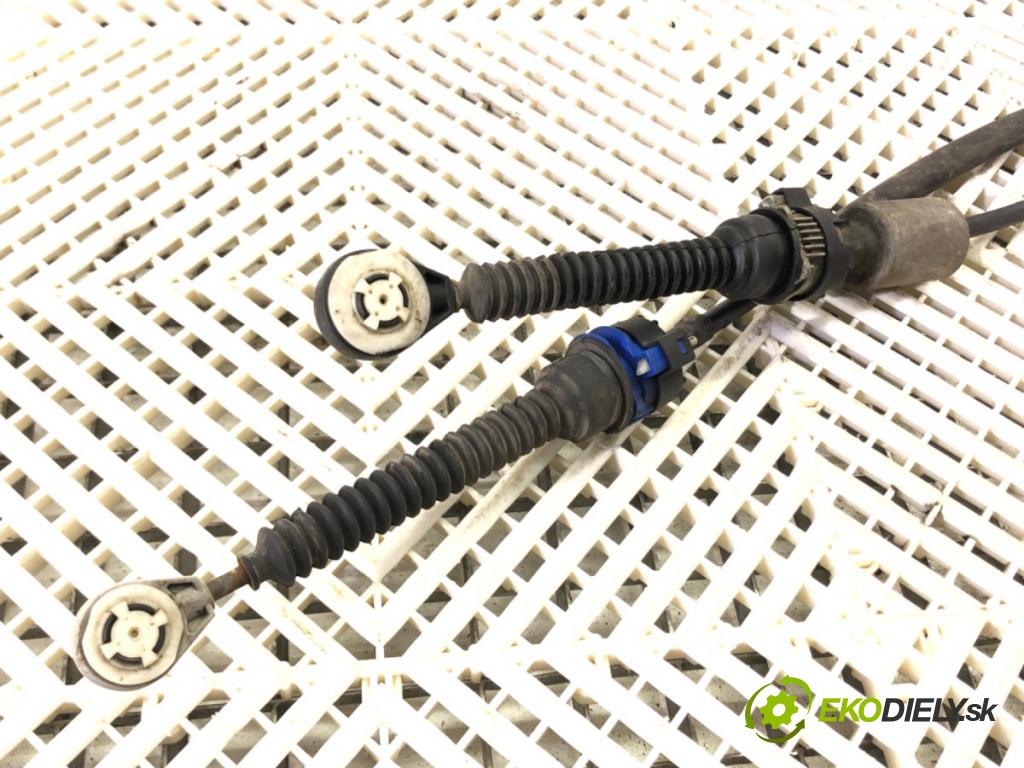 RENAULT MASTER III Autobus (JV) 2011 - 2022    2.3 dCi 135 FWD (JV0N, JV08) 100 kW [136 KM] olej napędowy 2014 - 2022  Kulisa 349013165R (Rýchlostné páky / kulisy)