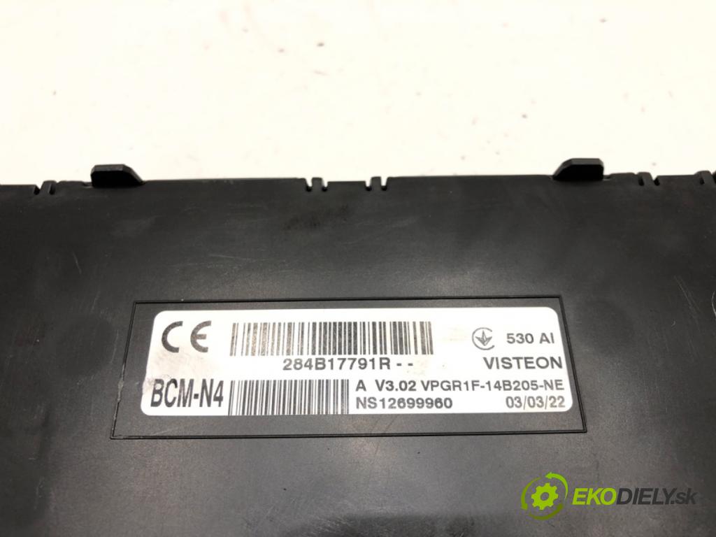 RENAULT MASTER III Autobus (JV) 2011 - 2022    2.3 dCi 135 FWD (JV0N, JV08) 100 kW [136 KM] olej napędowy 2014 - 2022  modul BSI 284B17791R (Pojistkové skříňky)