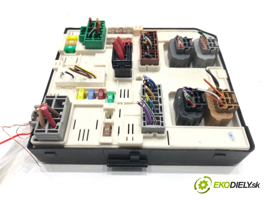 RENAULT MASTER III Autobus (JV) 2011 - 2022    2.3 dCi 135 FWD (JV0N, JV08) 100 kW [136 KM] olej napędowy 2014 - 2022  Modul UCH 284B67365R (Ostatné)