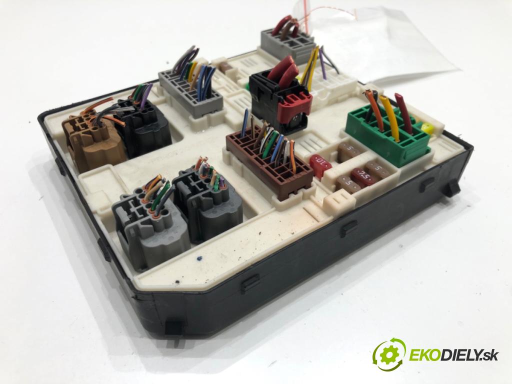 RENAULT MASTER III Autobus (JV) 2011 - 2022    2.3 dCi 135 FWD (JV0N, JV08) 100 kW [136 KM] olej napędowy 2014 - 2022  Modul UCH 284B67365R (Ostatné)