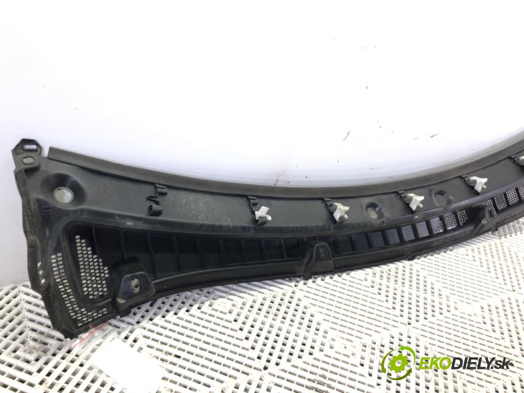 RENAULT MASTER III Autobus (JV) 2011 - 2022    2.3 dCi 135 FWD (JV0N, JV08) 100 kW [136 KM] olej napędowy 2014 - 2022  Torpédo, plast pod čelné okno 668113656R (Torpéda)