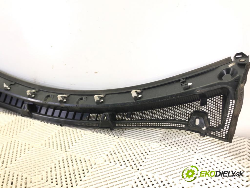 RENAULT MASTER III Autobus (JV) 2011 - 2022    2.3 dCi 135 FWD (JV0N, JV08) 100 kW [136 KM] olej napędowy 2014 - 2022  Torpédo, plast pod čelné okno 668113656R (Torpéda)