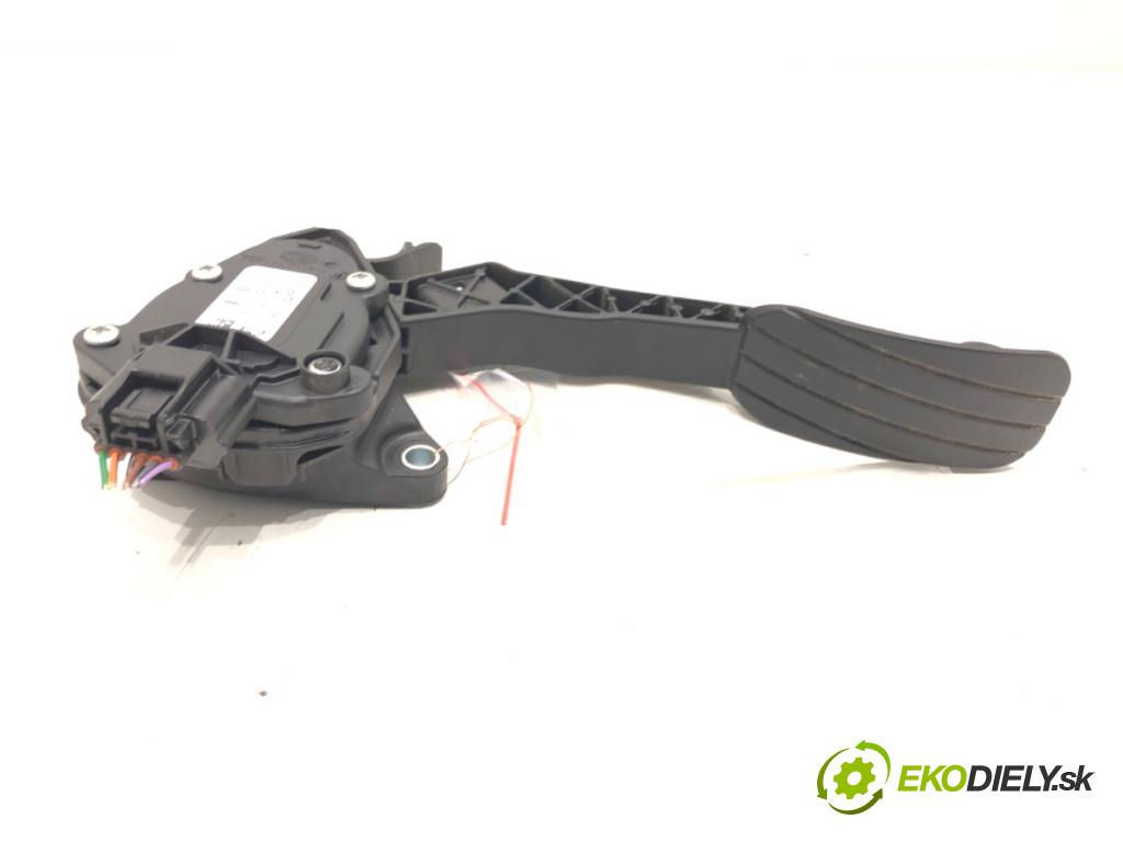 RENAULT MASTER III Autobus (JV) 2011 - 2022    2.3 dCi 135 FWD (JV0N, JV08) 100 kW [136 KM] olej napędowy 2014 - 2022  Potenciometer plynu 180101626R (Pedále)