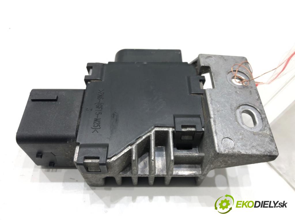 RENAULT MASTER III Autobus (JV) 2011 - 2022    2.3 dCi 135 FWD (JV0N, JV08) 100 kW [136 KM] olej napędowy 2014 - 2022  relé sviečok žhavenia 271203982R (Relé)