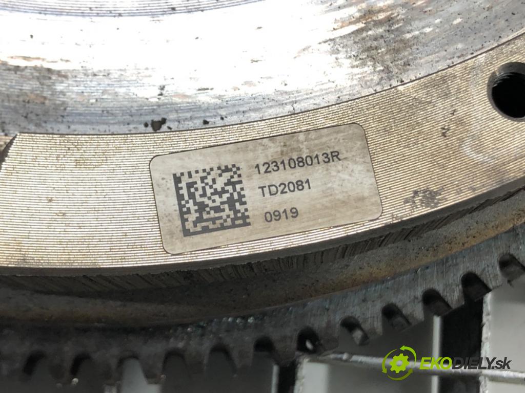 RENAULT MASTER III Autobus (JV) 2011 - 2022    2.3 dCi 135 FWD (JV0N, JV08) 100 kW [136 KM] olej napędowy 2014 - 2022  Spojková sada (bez ložiska) 302054176R 123108013R (Kompletné sady (bez ložiska))