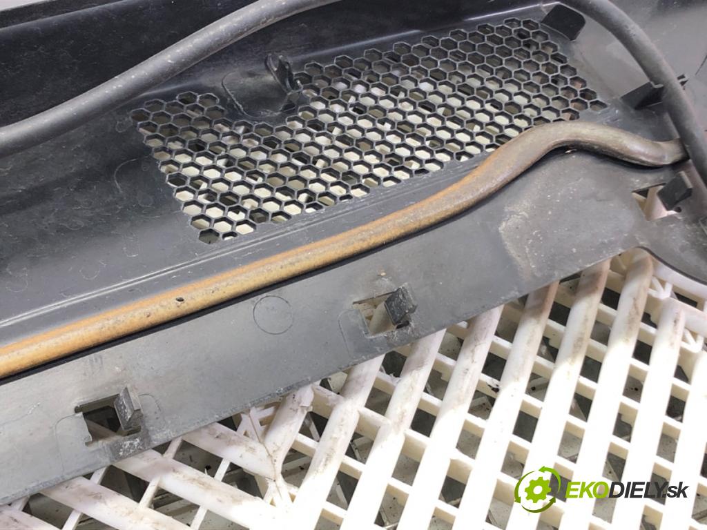 PEUGEOT 308 SW II (LC_, LJ_, LR_, LX_, L4_) 2014 - 2021    2.0 BlueHDi 150 110 kW [150 KM] olej napędowy 2014 - 2021  Torpédo, plast pod čelné okno 98008282XT (Torpéda)