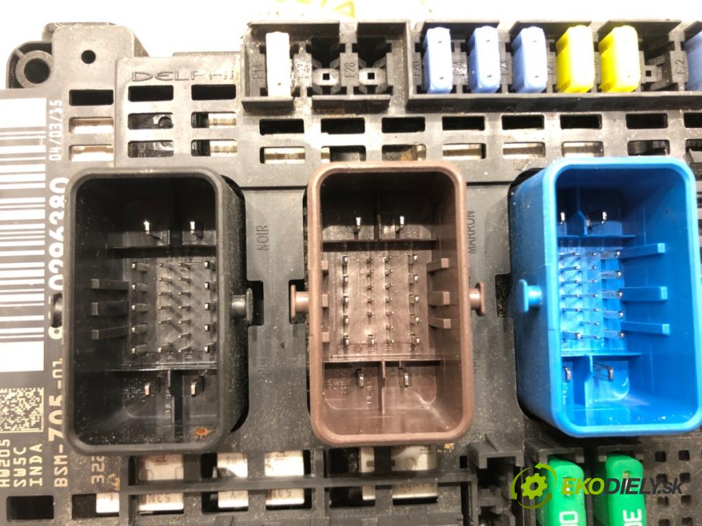 PEUGEOT 308 SW II (LC_, LJ_, LR_, LX_, L4_) 2014 - 2021    2.0 BlueHDi 150 110 kW [150 KM] olej napędowy 2014 - 2021  Modul BSM 9810296380 (Ostatné)