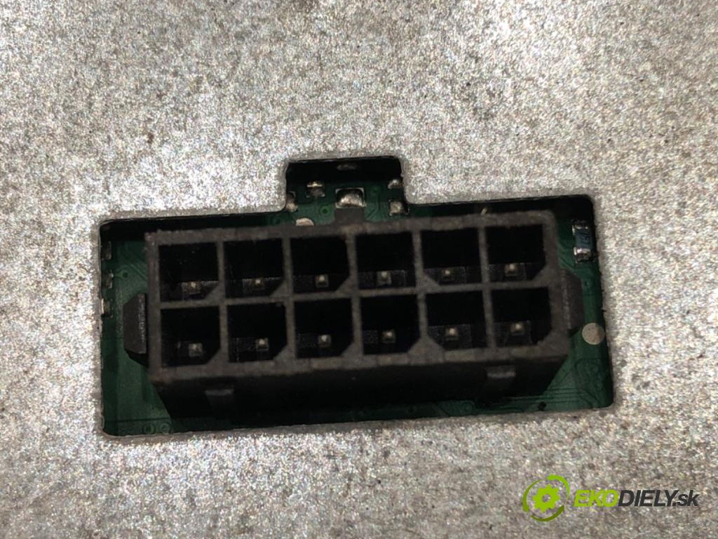 PEUGEOT 308 SW II (LC_, LJ_, LR_, LX_, L4_) 2014 - 2021    2.0 BlueHDi 150 110 kW [150 KM] olej napędowy 2014 - 2021  Menič XENON 130732940400 (Riadiace jednotky xenónu)