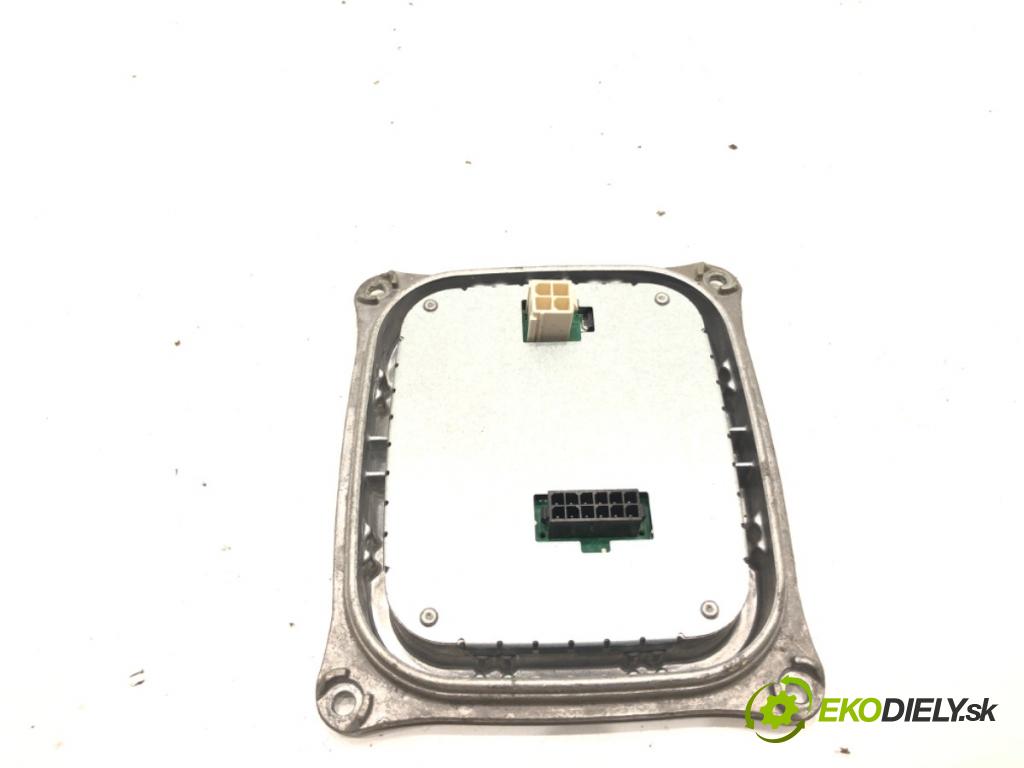 PEUGEOT 308 SW II (LC_, LJ_, LR_, LX_, L4_) 2014 - 2021    2.0 BlueHDi 150 110 kW [150 KM] olej napędowy 2014 - 2021  Menič XENON 130732940400 (Riadiace jednotky xenónu)