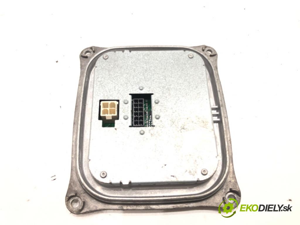 PEUGEOT 308 SW II (LC_, LJ_, LR_, LX_, L4_) 2014 - 2021    2.0 BlueHDi 150 110 kW [150 KM] olej napędowy 2014 - 2021  Menič XENON 130732940300 (Riadiace jednotky xenónu)