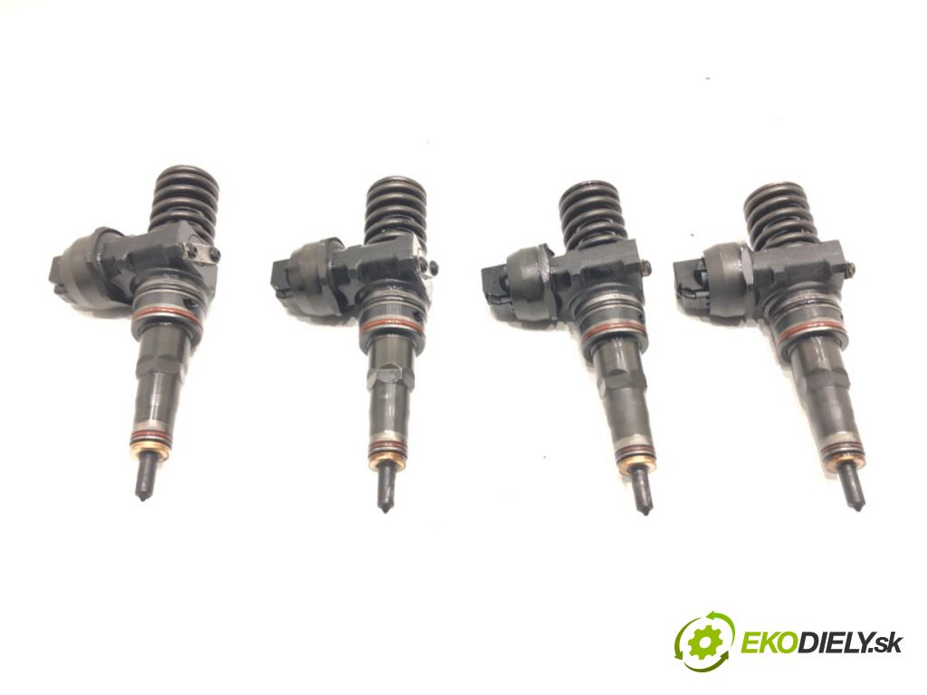 AUDI A4 B6 Avant (8E5) 2000 - 2005    1.9 TDI 96 kW [130 KM] olej napędowy 2001 - 2004  vstrekovače 038130073AR