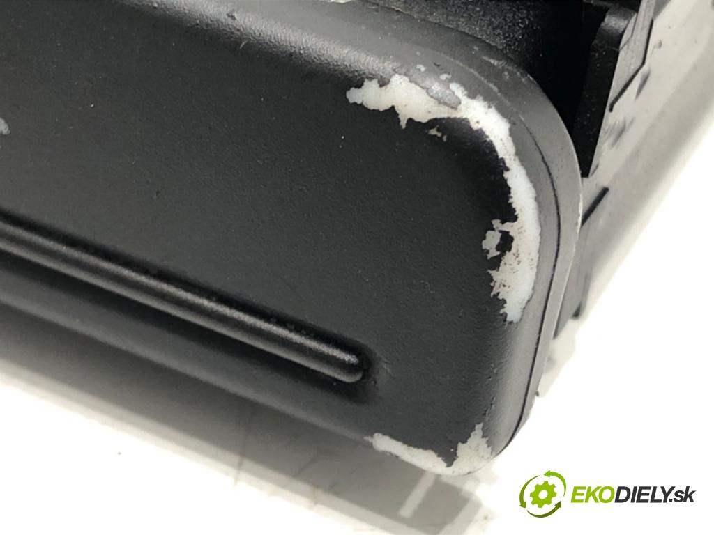 AUDI A4 B6 Avant (8E5) 2000 - 2005    1.9 TDI 96 kW [130 KM] olej napędowy 2001 - 2004  Držiak na nápoje 8E1862534H (Úchyty, držiaky na nápoje)