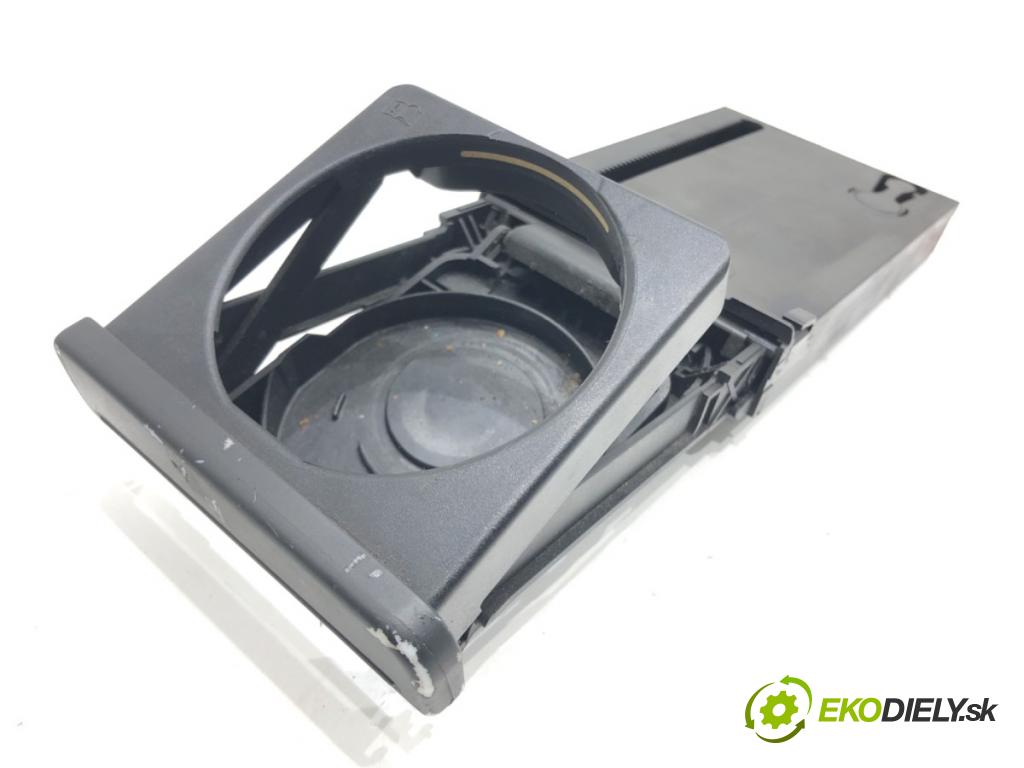 AUDI A4 B6 Avant (8E5) 2000 - 2005    1.9 TDI 96 kW [130 KM] olej napędowy 2001 - 2004  Držiak na nápoje 8E1862534H (Úchyty, držiaky na nápoje)