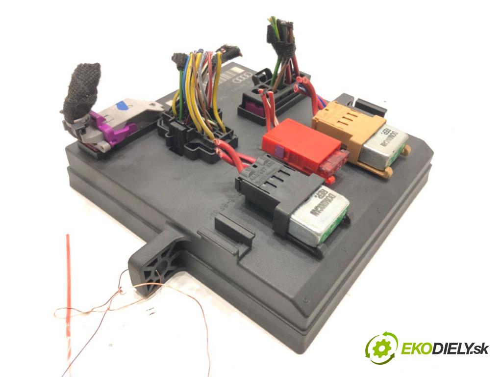 AUDI A4 B6 Avant (8E5) 2000 - 2005    1.9 TDI 96 kW [130 KM] olej napędowy 2001 - 2004  Modul svetiel 8E0907279E (Ostatné)