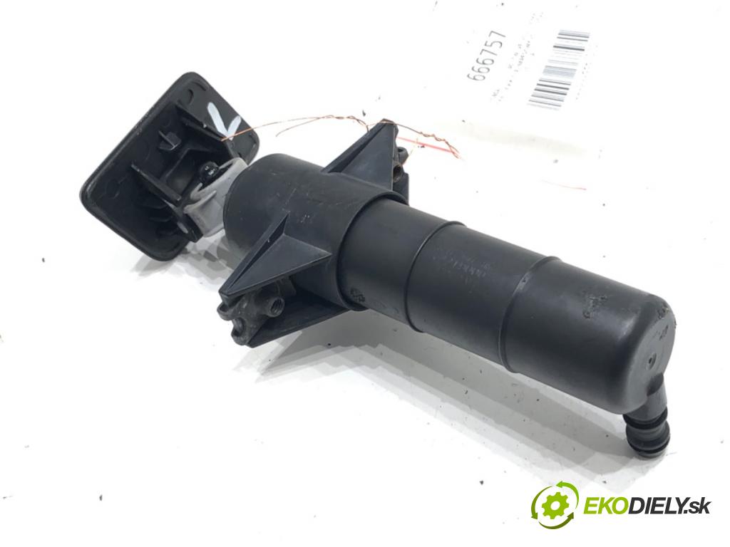 HYUNDAI i40 I CW (VF) 2011 - 2022    1.7 CRDi 100 kW [136 KM] olej napędowy 2011 - 2022  ostřikovače světla levý 00061772 (Pumpy, čerpadla ostřikovačů)