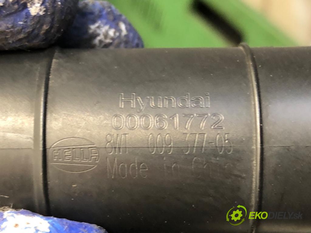 HYUNDAI i40 I CW (VF) 2011 - 2022    1.7 CRDi 100 kW [136 KM] olej napędowy 2011 - 2022  ostřikovače světla levý 00061772 (Pumpy, čerpadla ostřikovačů)