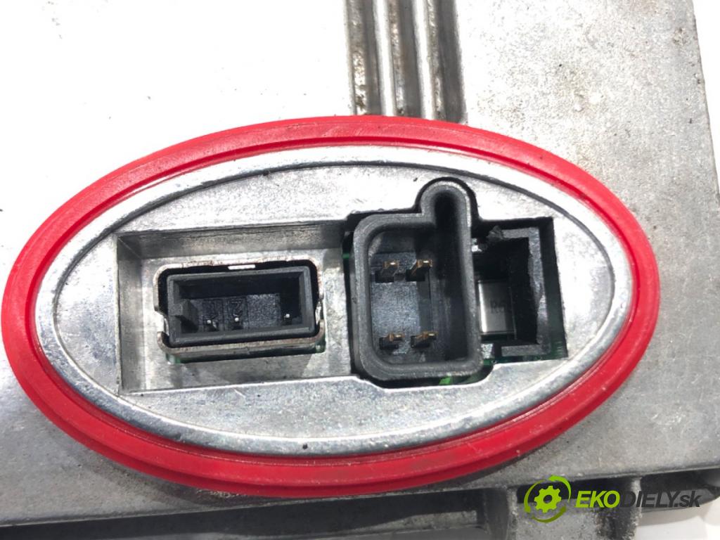 HYUNDAI i40 I CW (VF) 2011 - 2022    1.7 CRDi 100 kW [136 KM] olej napędowy 2011 - 2022  Menič XENON 3Z921-01700 (Riadiace jednotky xenónu)