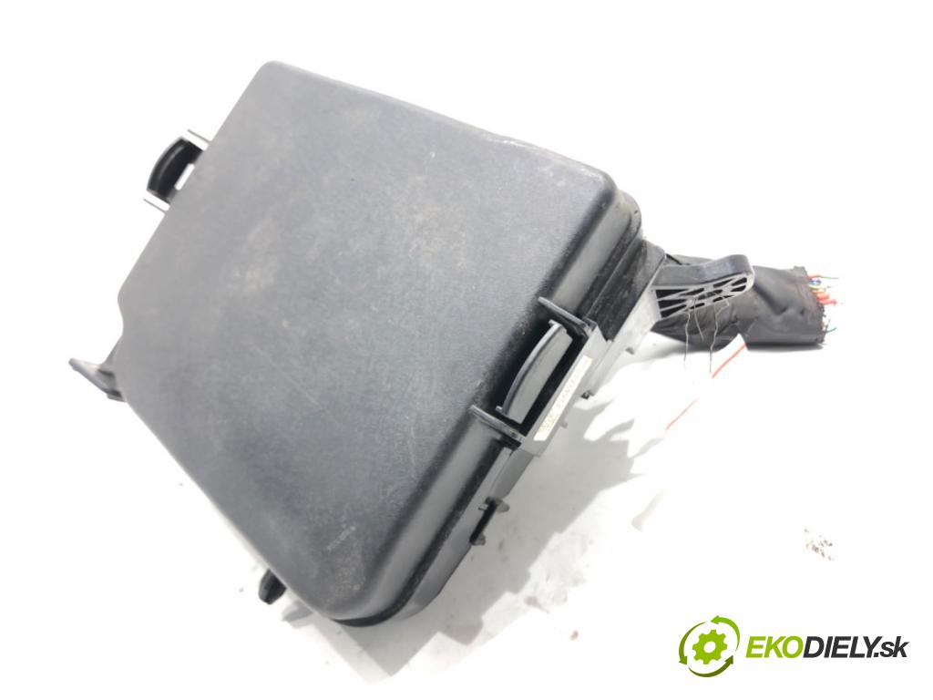 HYUNDAI i40 I CW (VF) 2011 - 2022    1.7 CRDi 100 kW [136 KM] olej napędowy 2011 - 2022  modul BSI 91951-3X140 (Pojistkové skříňky)