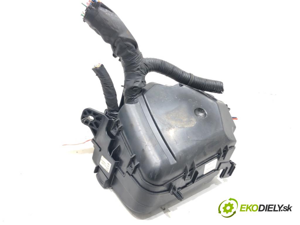 HYUNDAI i40 I CW (VF) 2011 - 2022    1.7 CRDi 100 kW [136 KM] olej napędowy 2011 - 2022  modul BSI 91951-3X140 (Pojistkové skříňky)