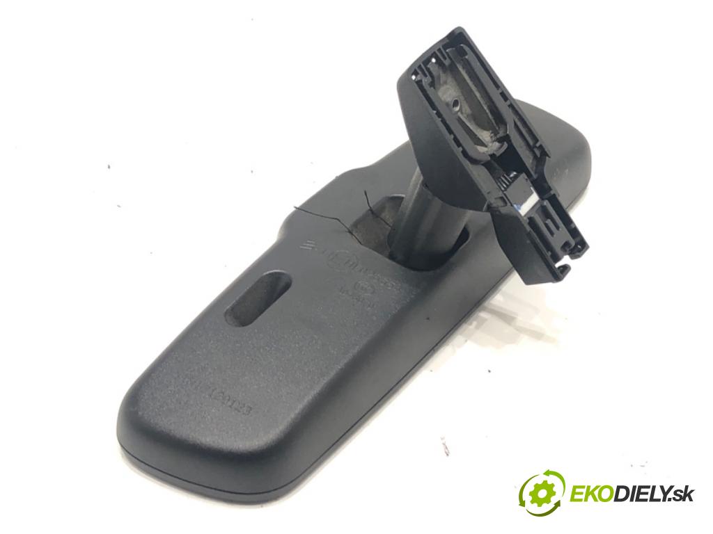 HYUNDAI i40 I CW (VF) 2011 - 2022    1.7 CRDi 100 kW [136 KM] olej napędowy 2011 - 2022  zpětné zrcátko vnitřní  (Světla vnitřní)