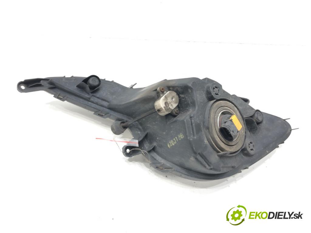 HYUNDAI i40 I CW (VF) 2011 - 2022    1.7 CRDi 100 kW [136 KM] olej napędowy 2011 - 2022  hmlové svetlo, hmlovka pravý přední část