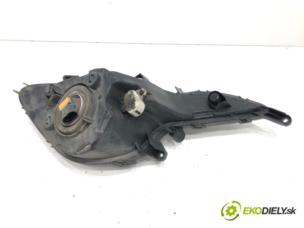 HYUNDAI i40 I CW (VF) 2011 - 2022    1.7 CRDi 100 kW [136 KM] olej napędowy 2011 - 2022  hmlové svetlo, hmlovka levý přední část