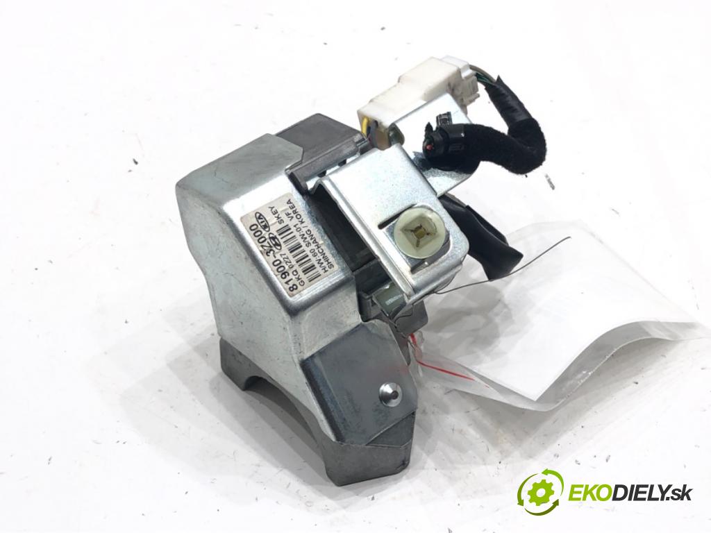 HYUNDAI i40 I CW (VF) 2011 - 2022    1.7 CRDi 100 kW [136 KM] olej napędowy 2011 - 2022  blokáda volantu 81900-3Z000 (Ostatné)