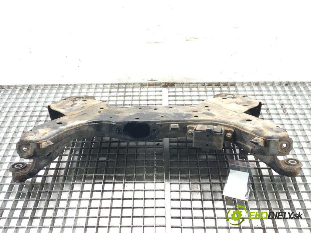 HYUNDAI i40 I CW (VF) 2011 - 2022    1.7 CRDi 100 kW [136 KM] olej napędowy 2011 - 2022  výztuha pod motor 62401-3Z100 (Výztuhy přední)