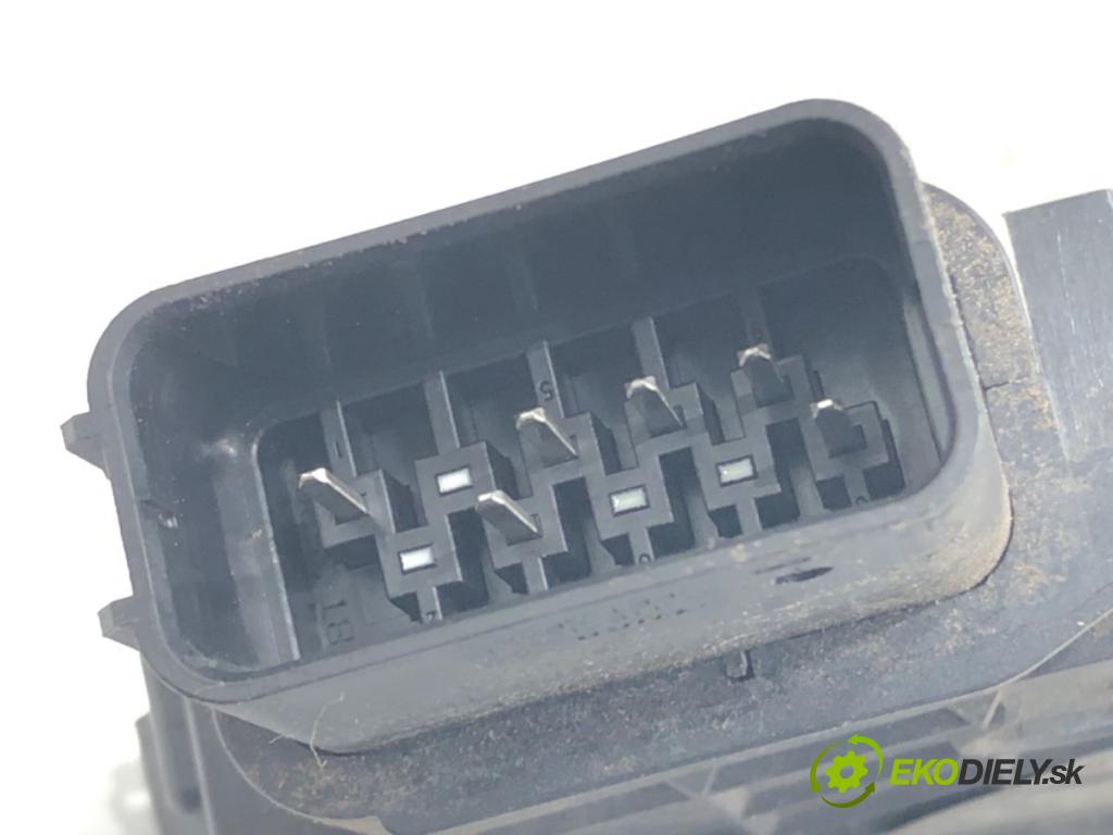 FORD MONDEO IV Turnier (BA7) 2007 - 2015    2.0 TDCi 103 kW [140 KM] olej napędowy 2007 - 2015  zámok dveře levý zadní část 6M2A-R26413-BC